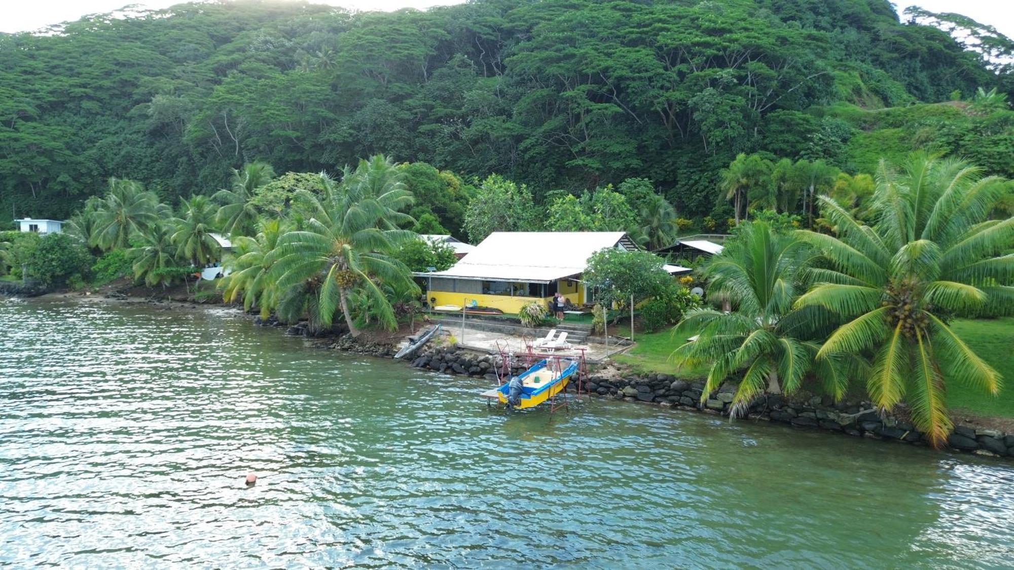 Villa De La Baie Raiatea - Bord De Mer Uturoa Exterior photo